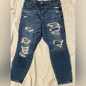 American Eagle Curvey Super High Rise 
Distressed Jeans size 18 short